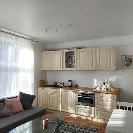 Kesklinna Peatuspaik 公寓 塔林